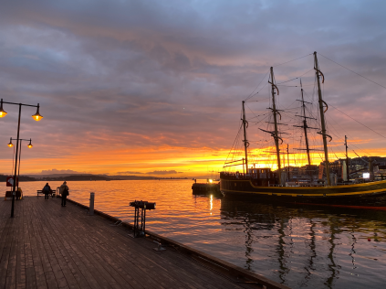 oslo guide danmark, oslo guide dansk, Charmerende bydele, moderne arkitektur, hyggelige skærgårde og havneområder samt en spændende historie er i den grad noget, som den norske hovedstad, Oslo, byder på. Besøg storbyen i nord på en weekendtur, eller tag et smut forbi, når du skal på skiferie eller sommerferie i Norge.  Hele denne guide er udelukkende udarbejdet på baggrund af IH-rejsers egen erfaring.